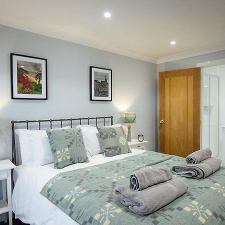 The Townhouse Hotel Tenby Exterior photo