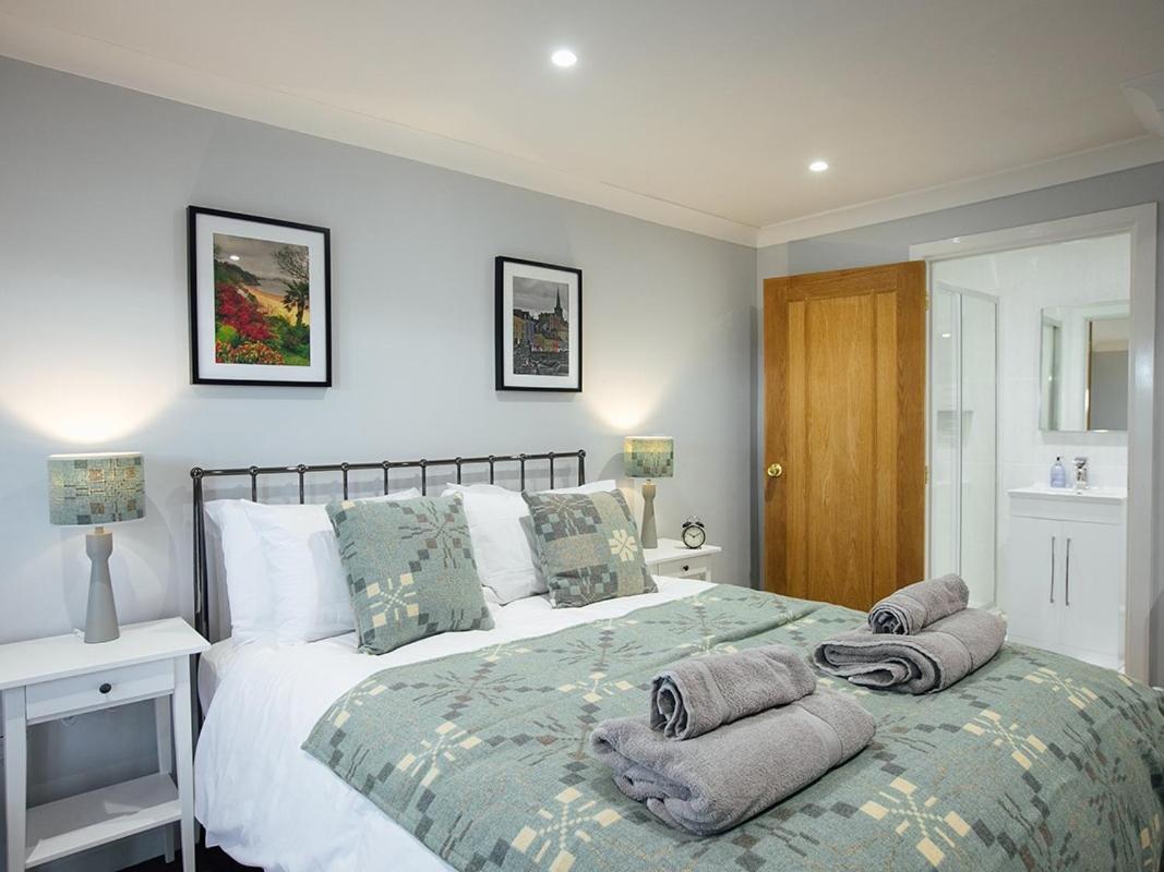 The Townhouse Hotel Tenby Exterior photo